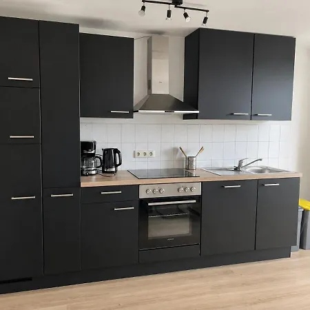 Modernes Design-apartment Mit Balkon & Wlan Apartmán