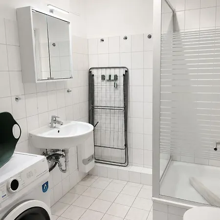 Modernes Design-apartment Mit Balkon & Wlan *